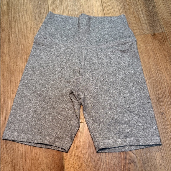aerie Pants - Aerie Move High-Waisted Bike Shorts Women’s Small | Static Grey | Athletic | EUC